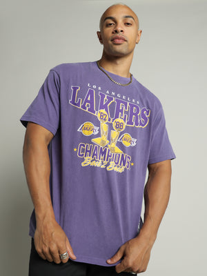 qt Trendy Los Angeles Lakers Vintage World Champs Series Tee - Faded Purple/Unisex Tee/3XL