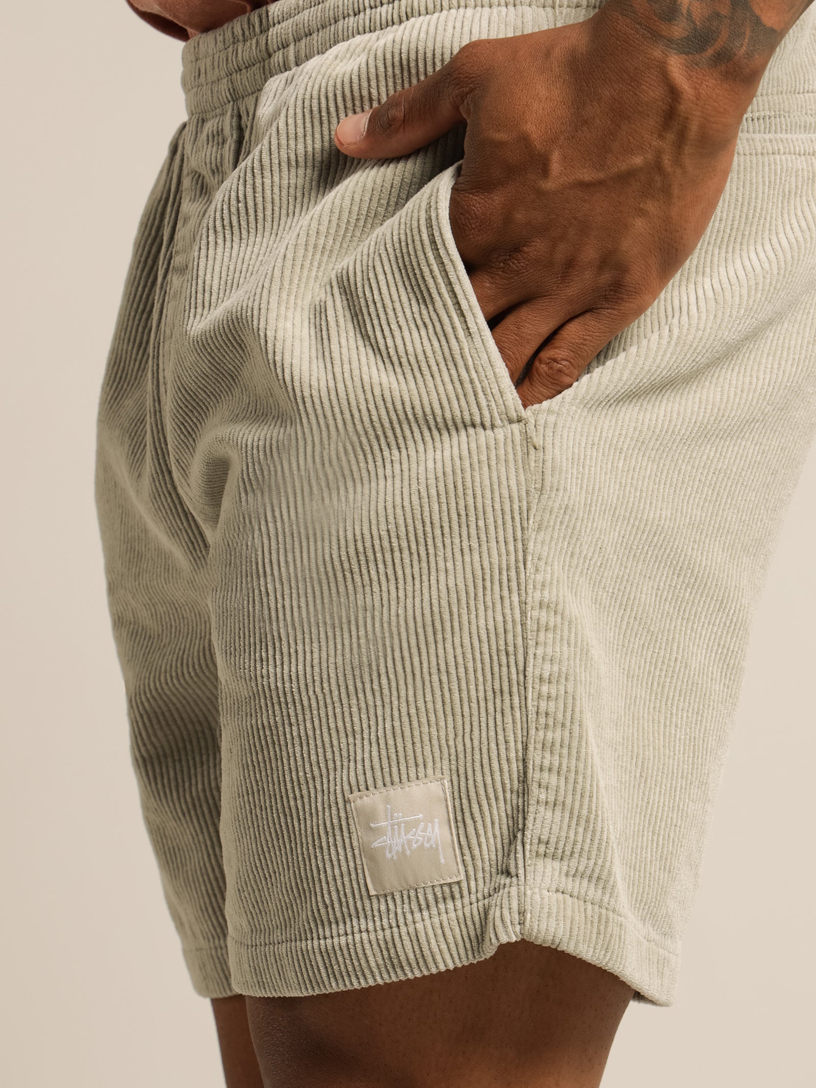 Wide Wale Cord Beachshort in Oat