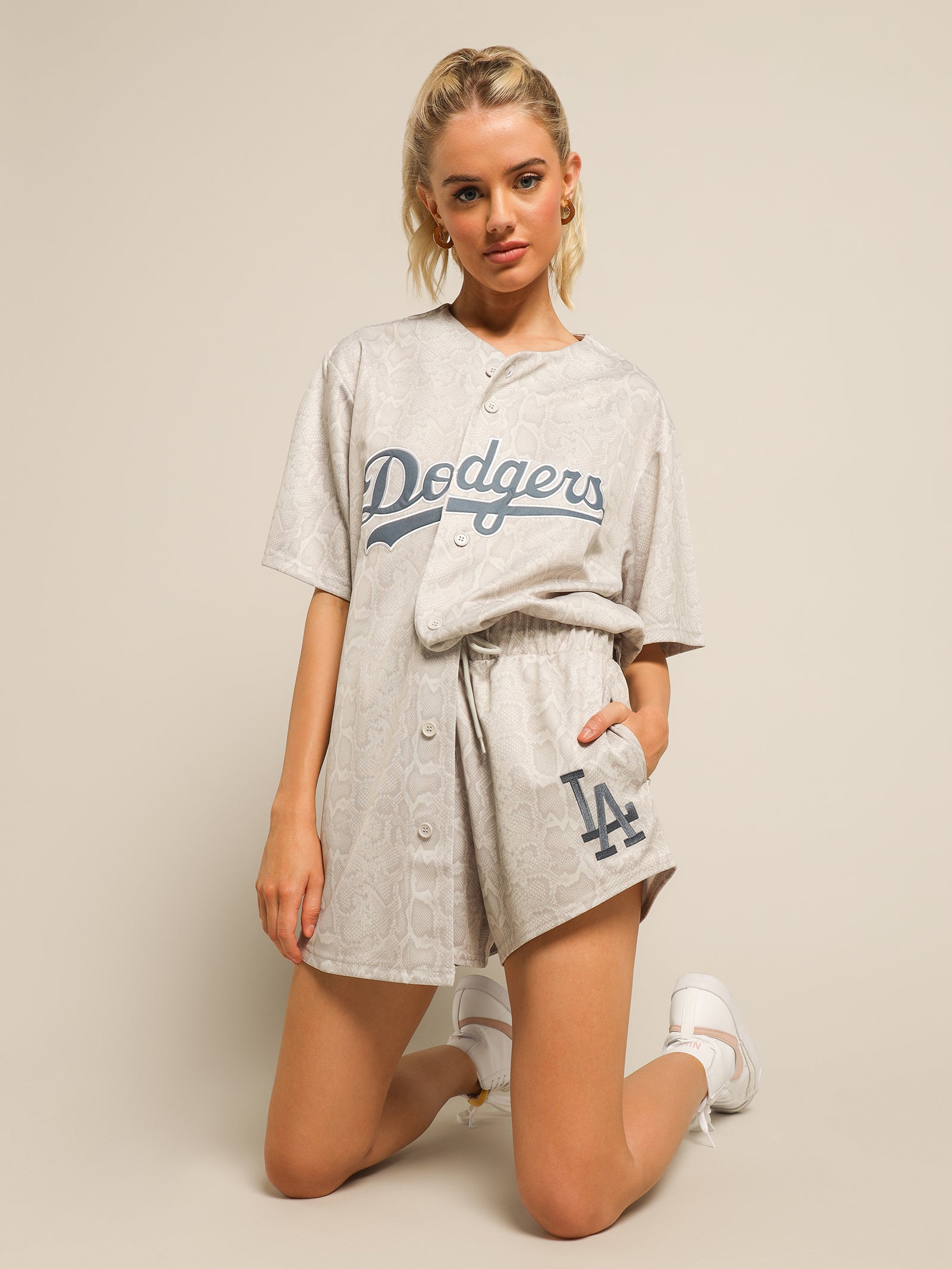 Animal Wordmark LA Dodgers Replica Jersey in Silver Grey - Glue Store