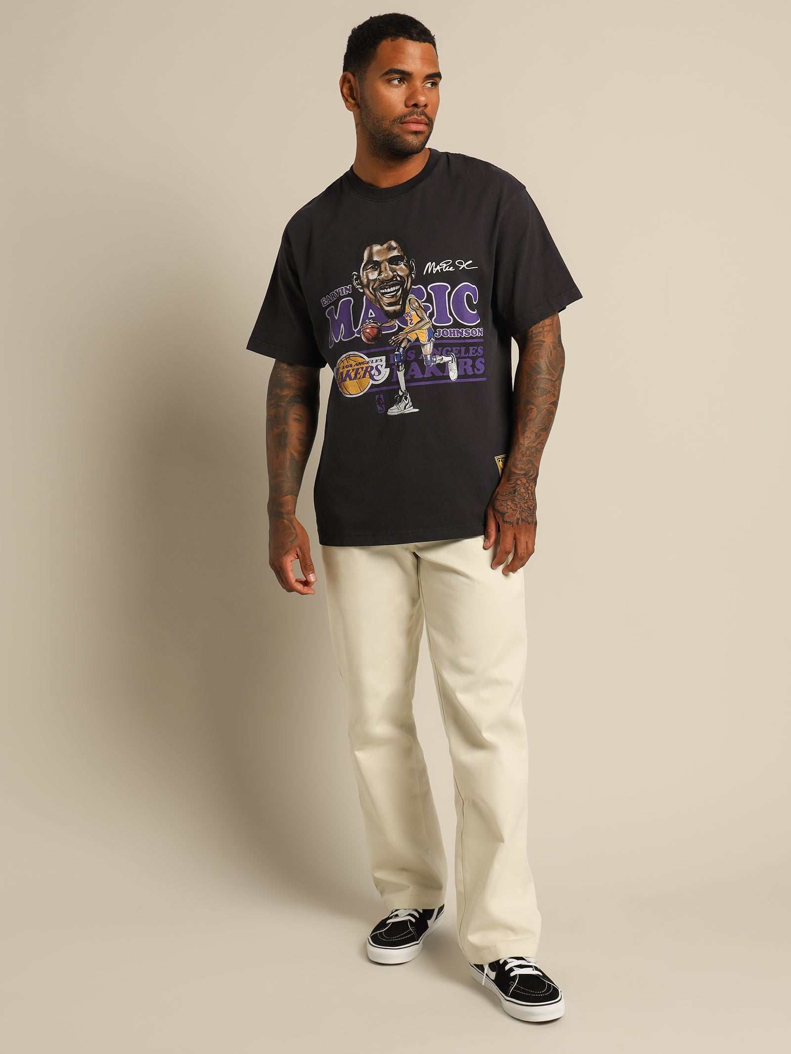 LA Lakers Magic Johnson T-Shirt in Black - Glue Store