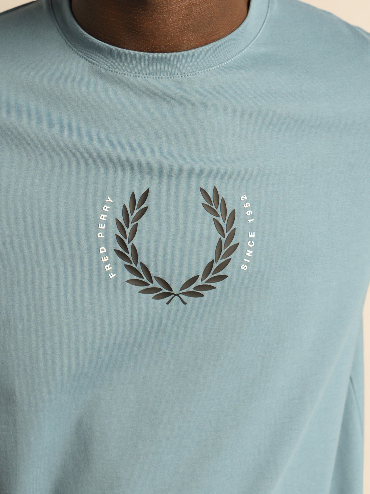 Fred Perry Laurel Wreath T-Shirt in Blue | Blue