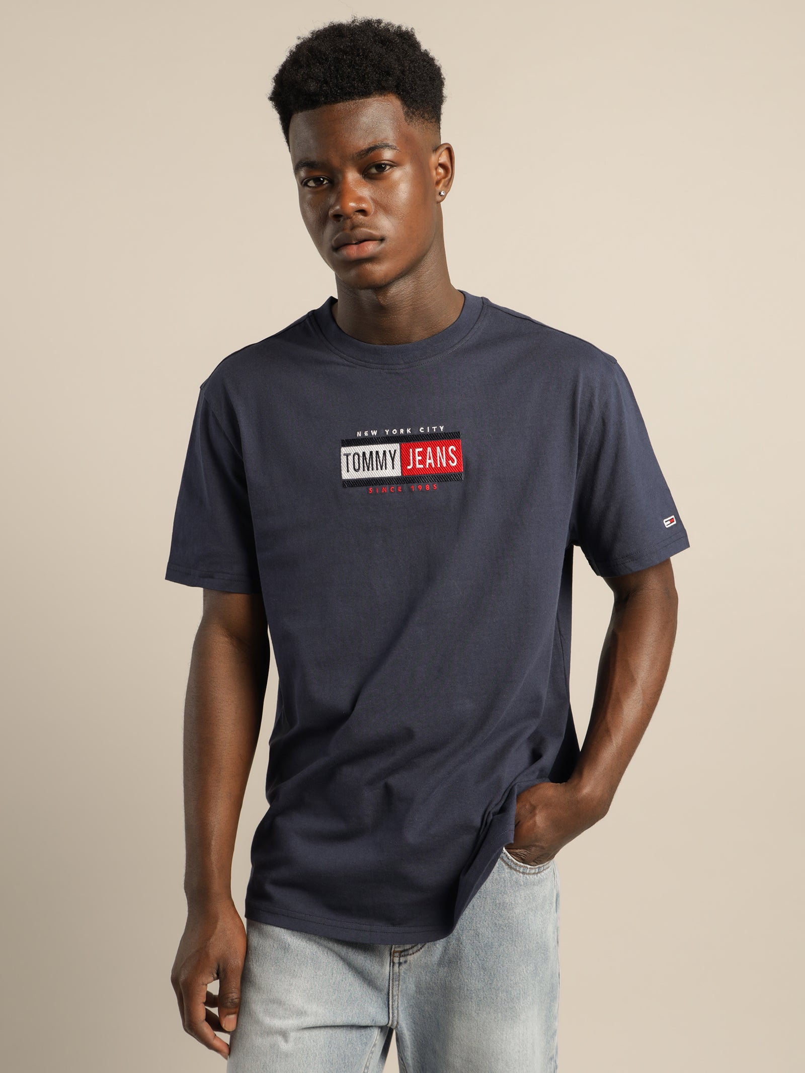 Tommy hilfiger Logo Crew Neck T-Shirt in Twilight Navy | Glue Store