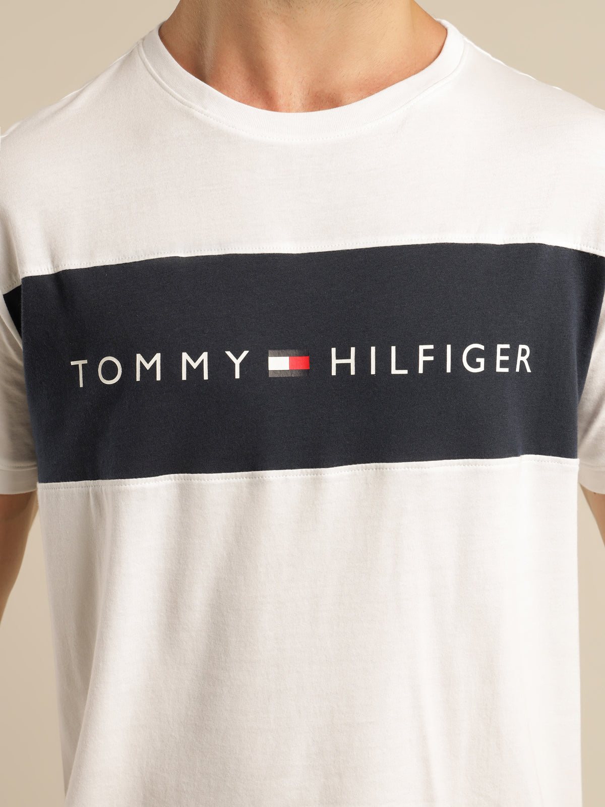 Tommy Hilfiger CN Short Sleeve Logo T-Shirt in White | White