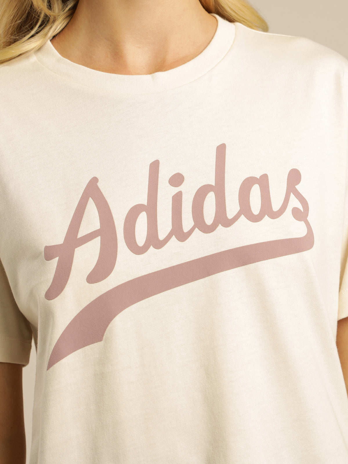 Adidas Regular T-Shirt in Wonder White | Wonder Whi