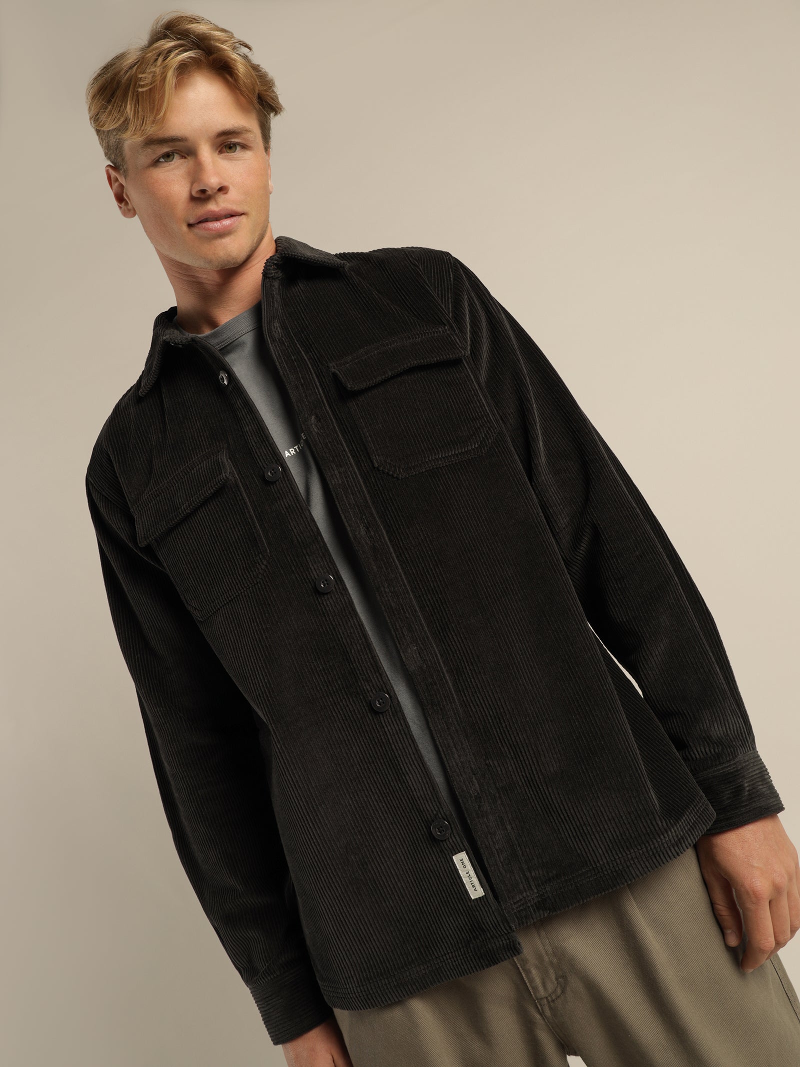 Oakes Cord Overshirt in Coal