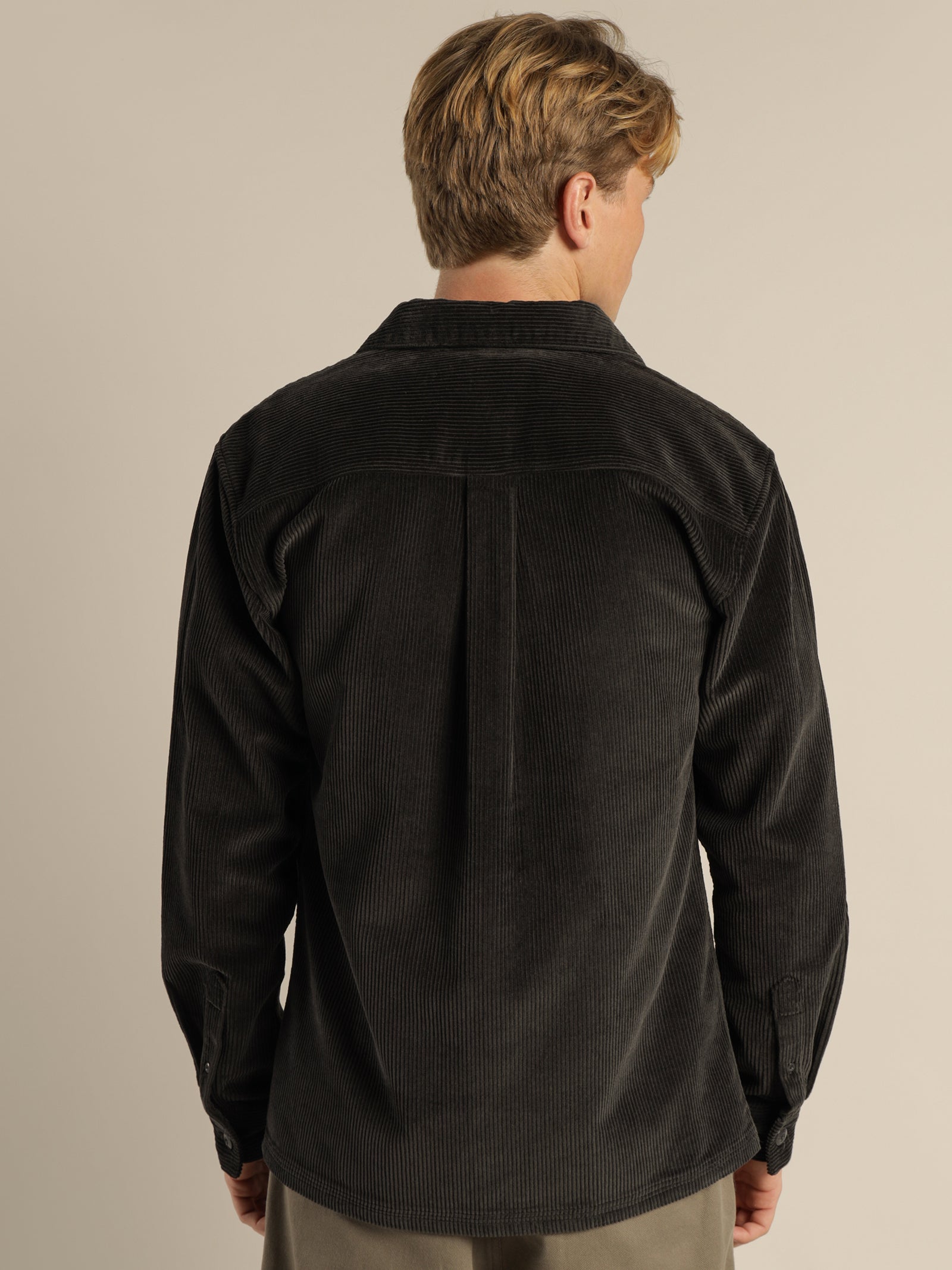 Oakes Cord Overshirt in Coal