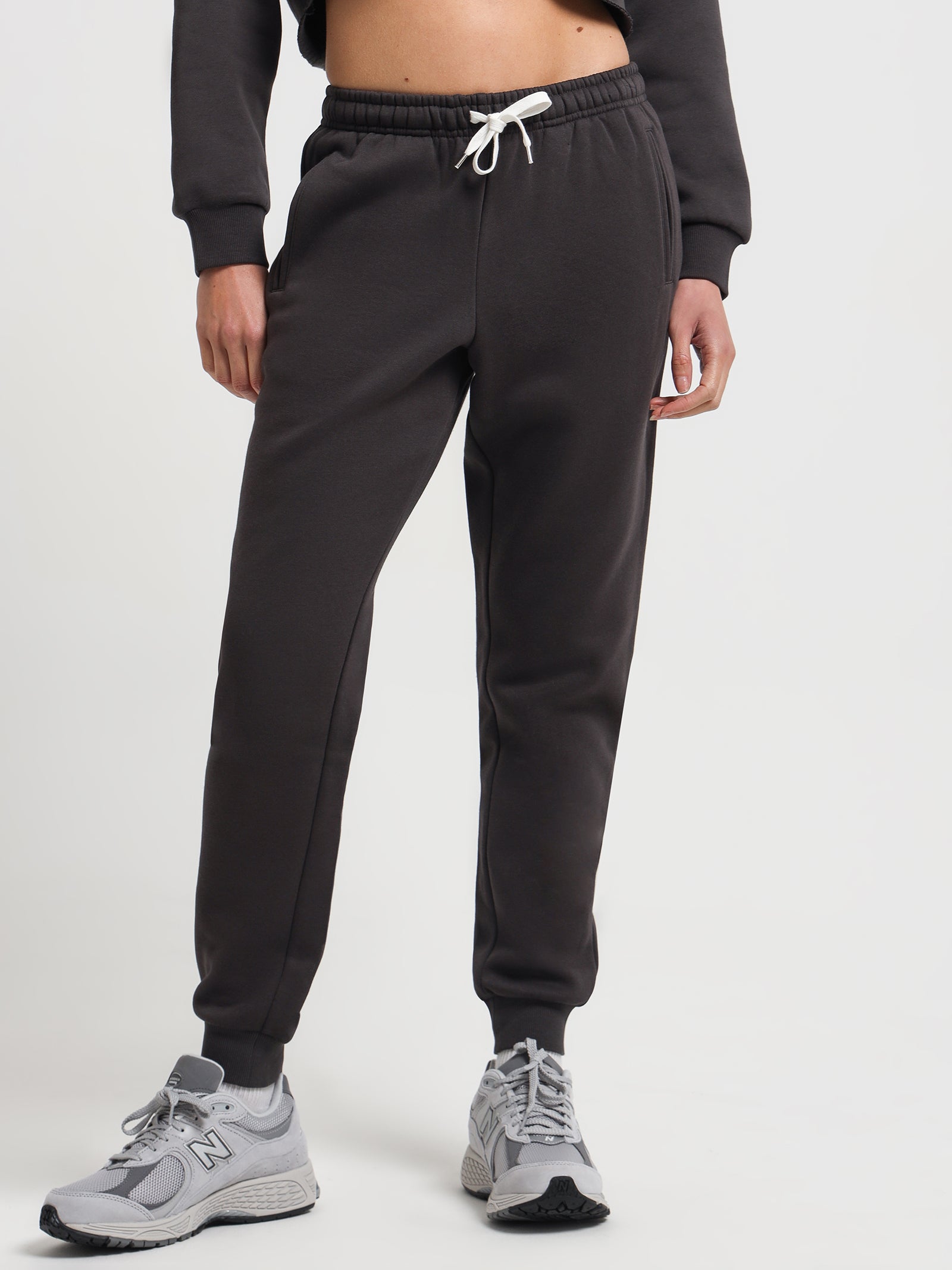 Women's Classic Trackpants in Black