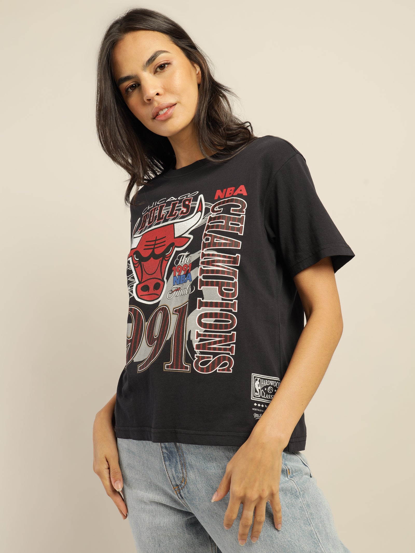 Chicago Bulls T-Shirt in Faded Black - Glue Store