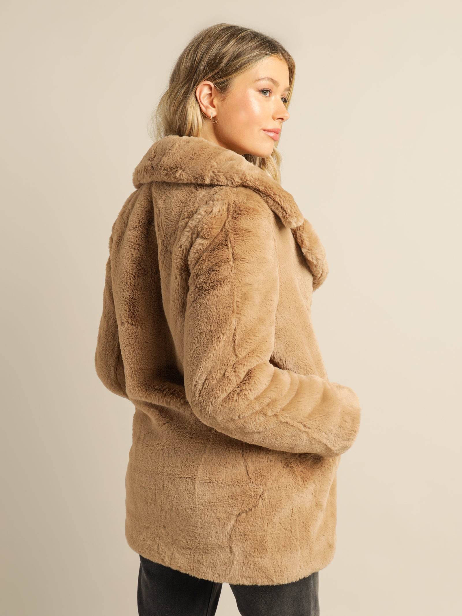 Tan coat hotsell with fur