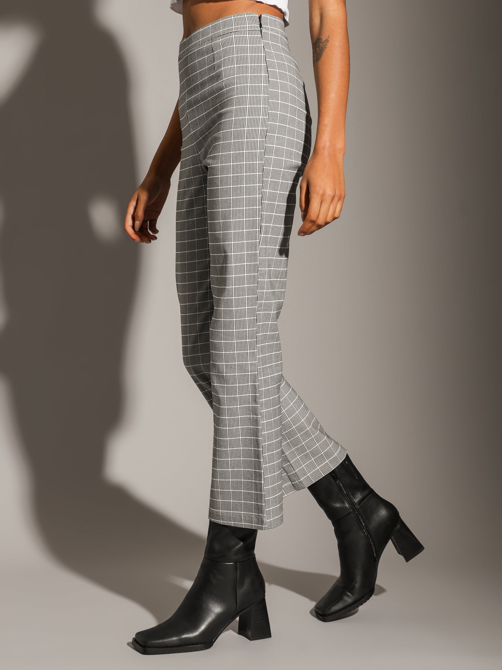 Buy the Zara Cuffed Plaid Pants Women's Size XS