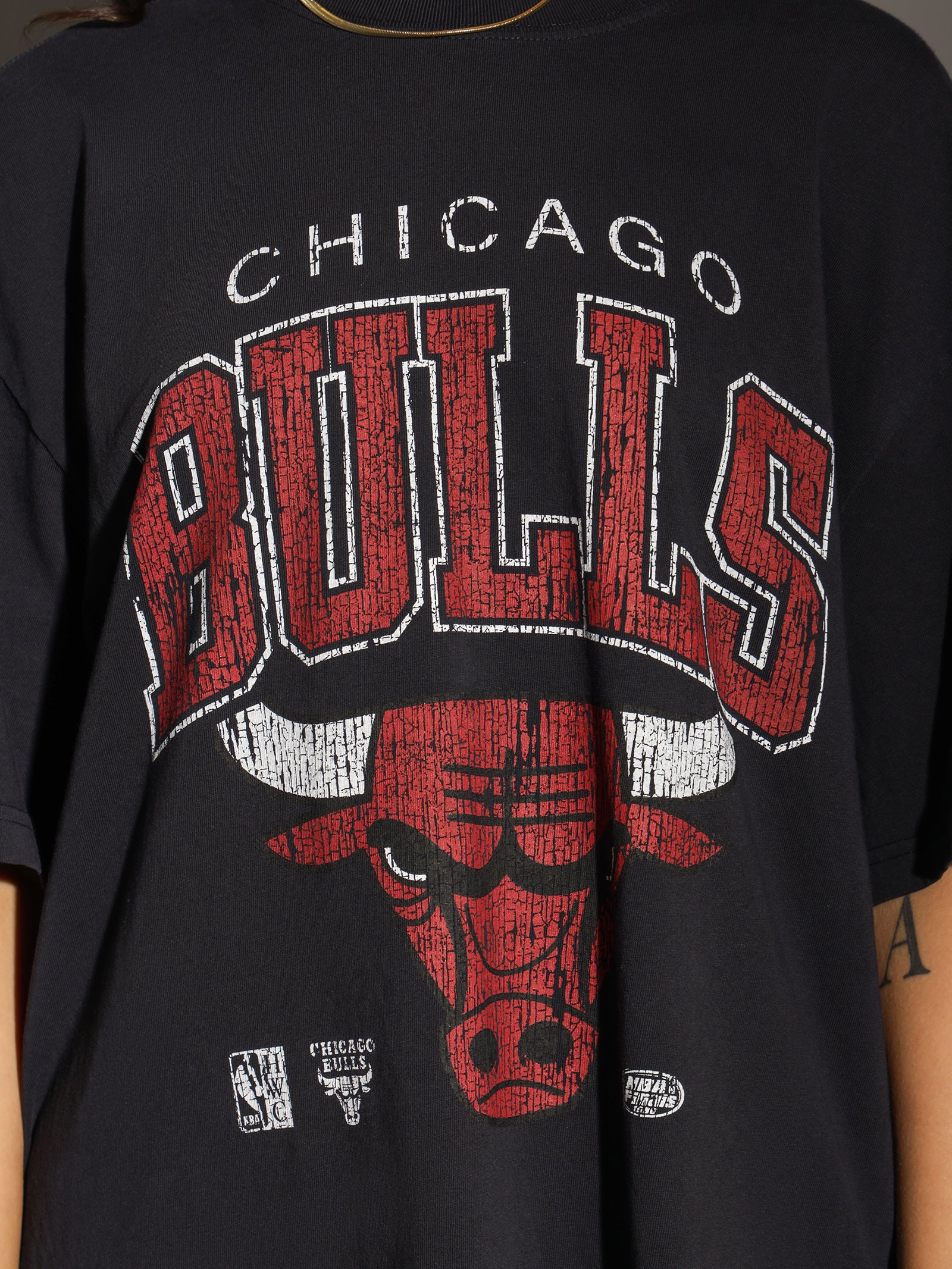 Chicago Bulls T-Shirt in Faded Black - Glue Store