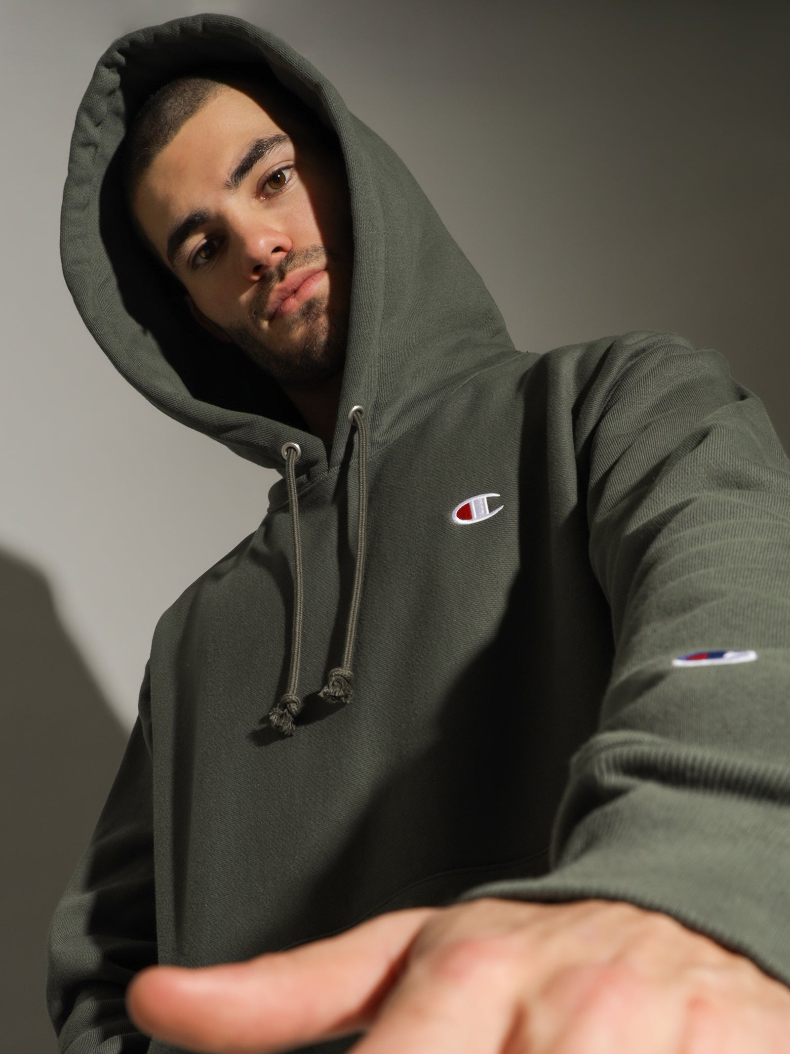 Reverse Weave Hoodie in Ground Green