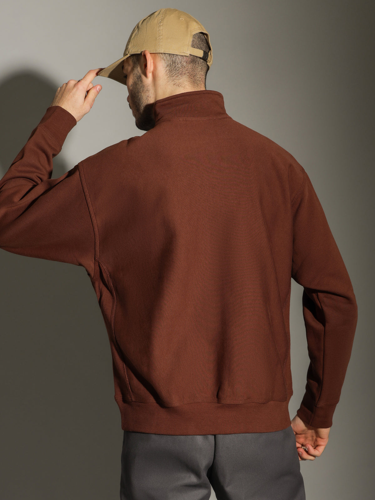 Carhartt Wip Half Zip American Script Sweat in Brown | Brown