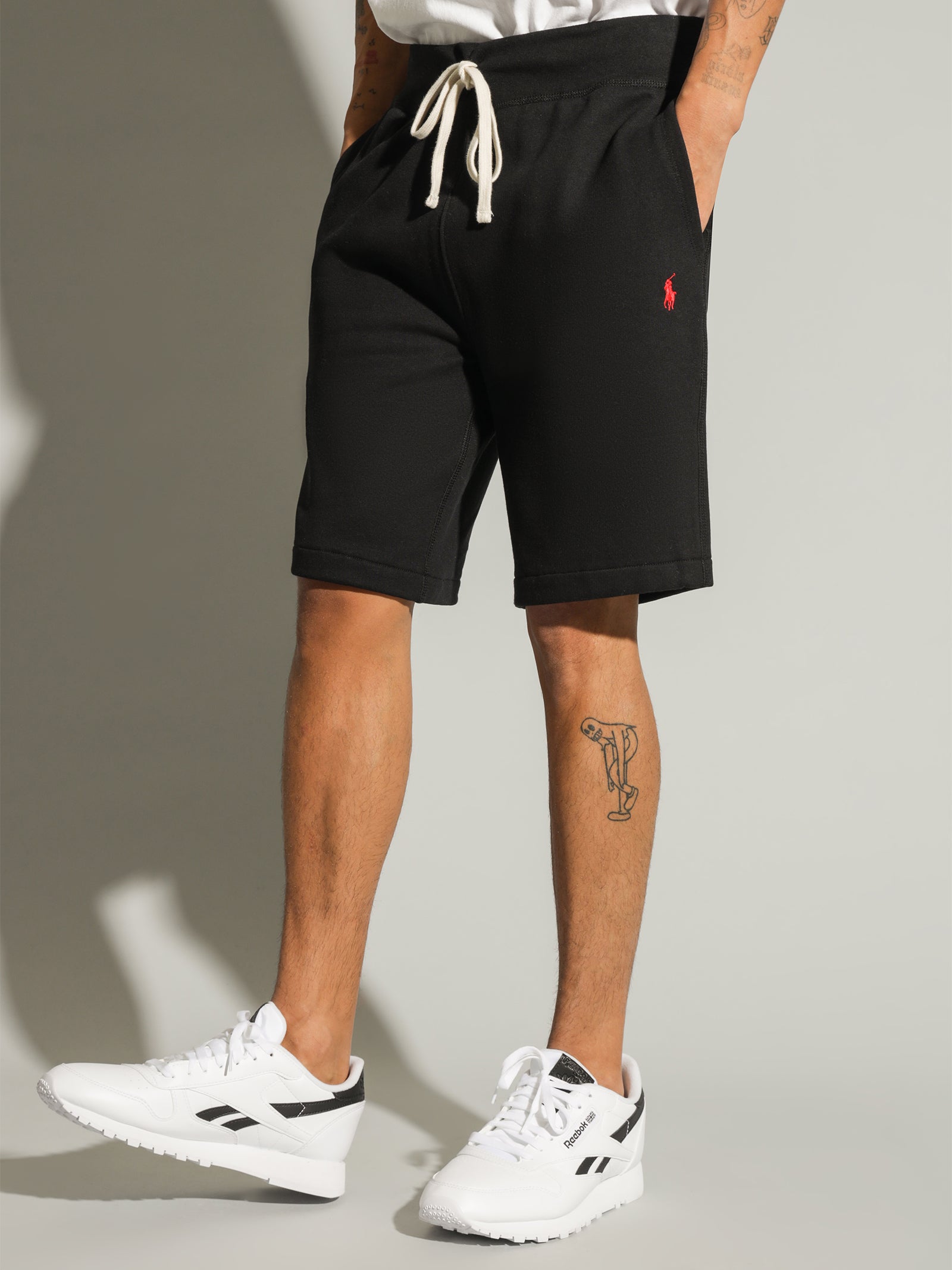 Vintage Fleece Shorts in Black