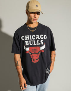 Chicago Bulls T-Shirt in Faded Black - Glue Store