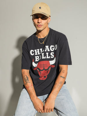 Chicago Bulls Vintage T-Shirt in Faded Black - Glue Store