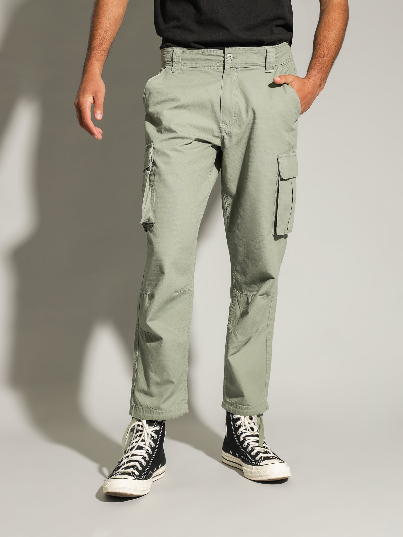 Wyatt Cargo Pants in Willow