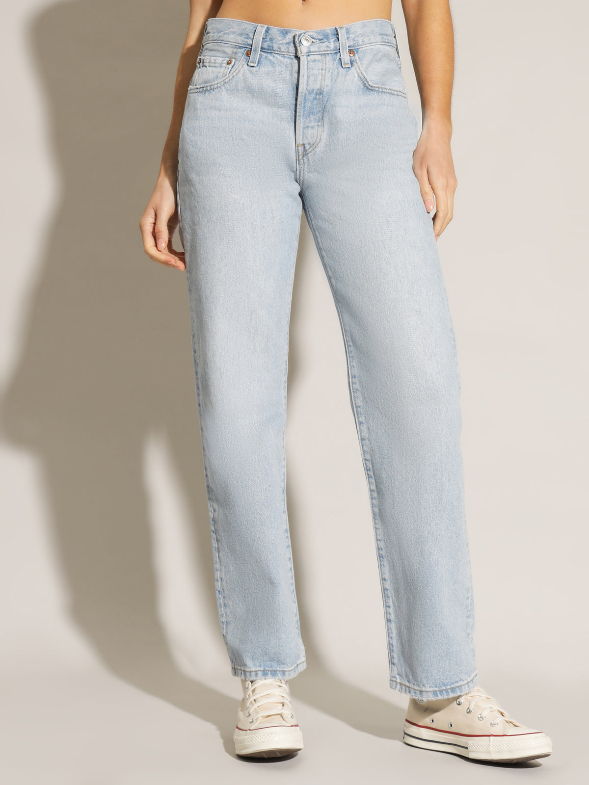 Levis 90s 501 Jeans in Worn In Light Indigo | Light Indi