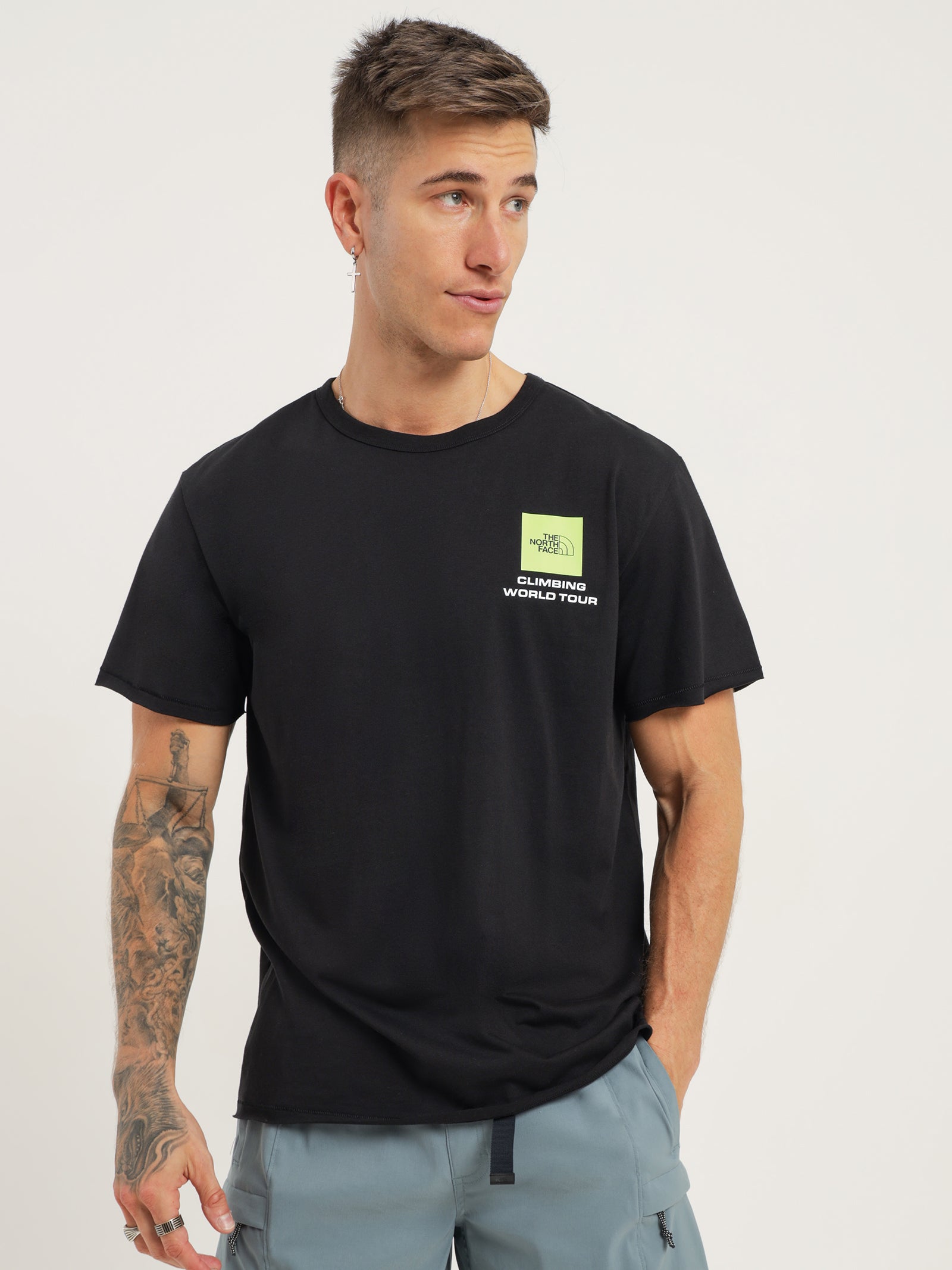 Short Sleeve Himalayan Bottle Source T-Shirt in Black