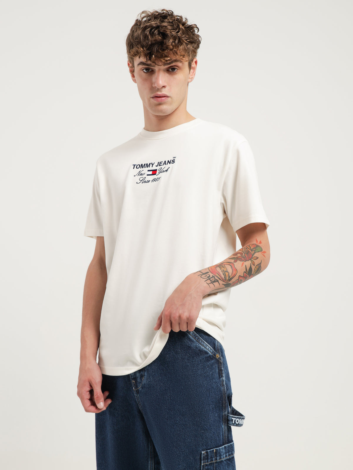 Tommy Hilfiger Timeless Font T-Shirt in Off White | Off White