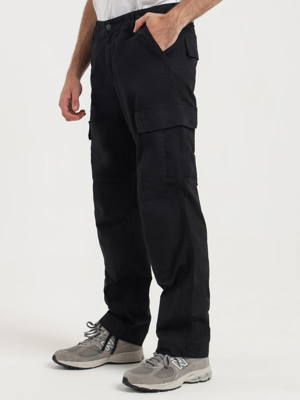 Carhartt wip Regular Cargo Pants in Black Black | Glue Store