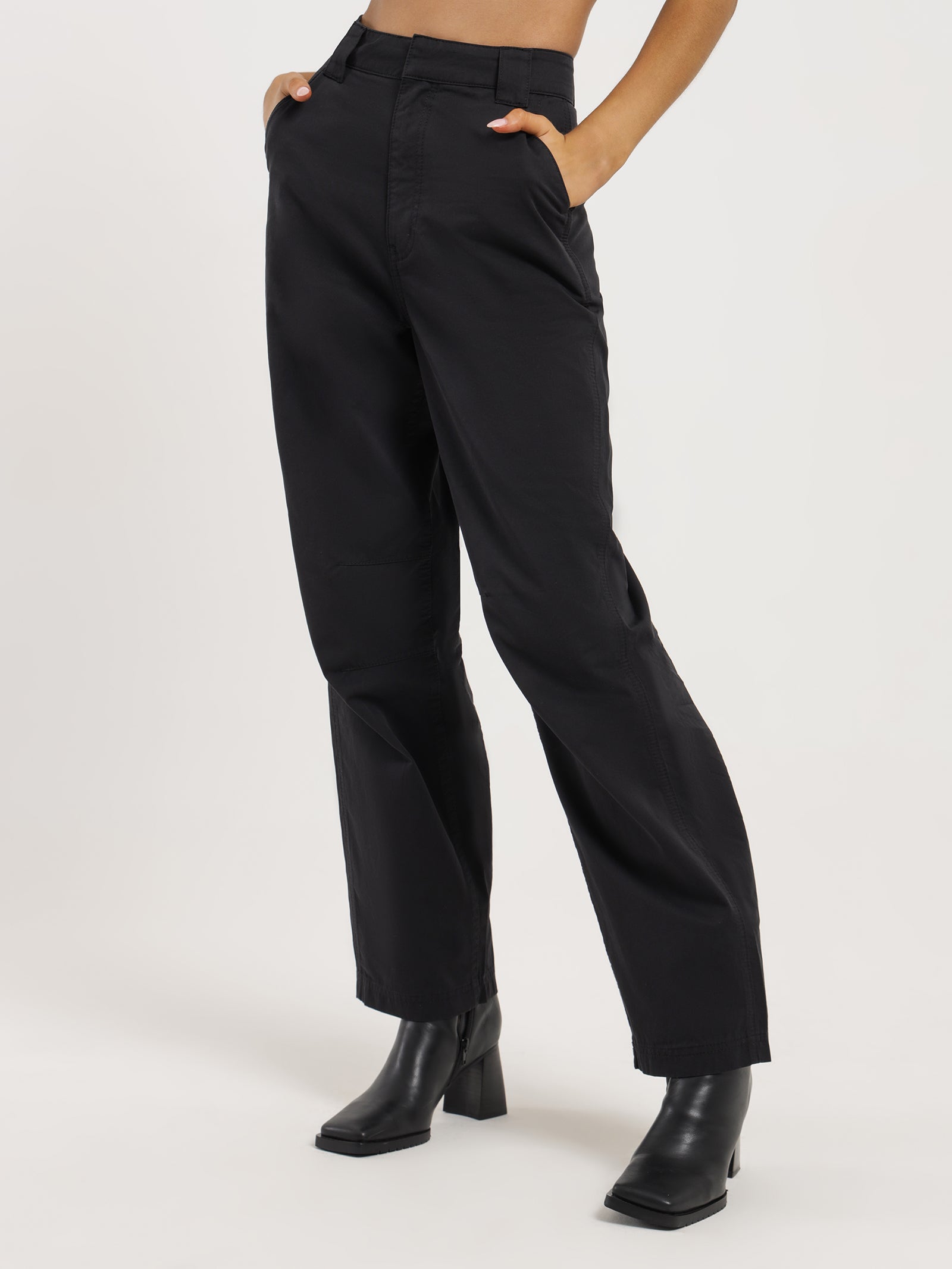 Metta Pants in Black