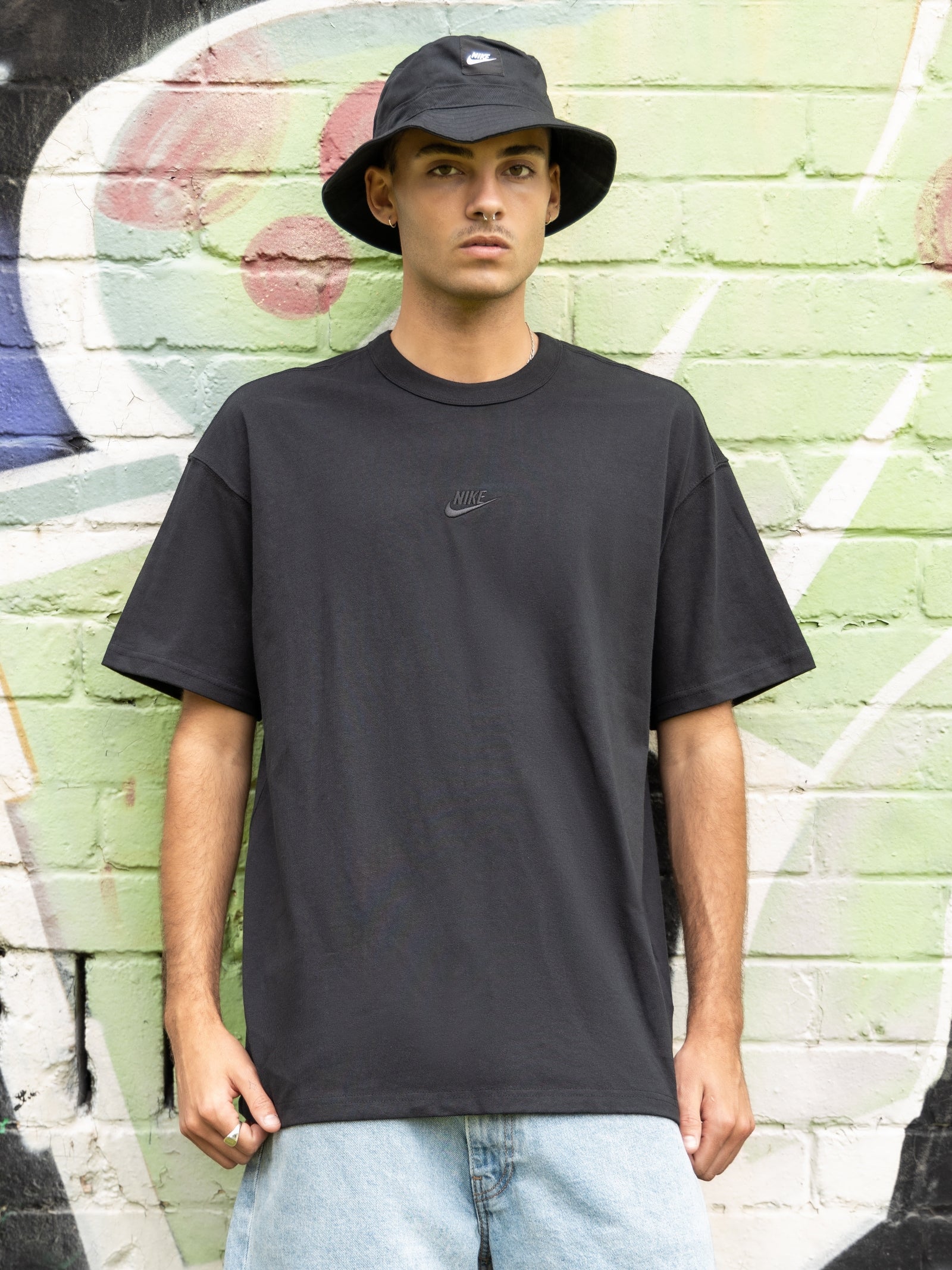 Sportswear Premium Essentials T-Shirt in Black