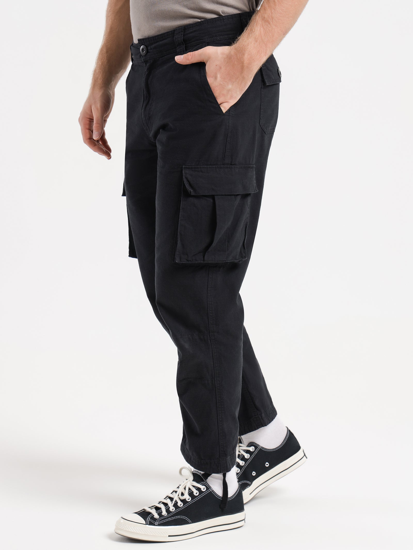 Wyatt Cargo Pants in Black