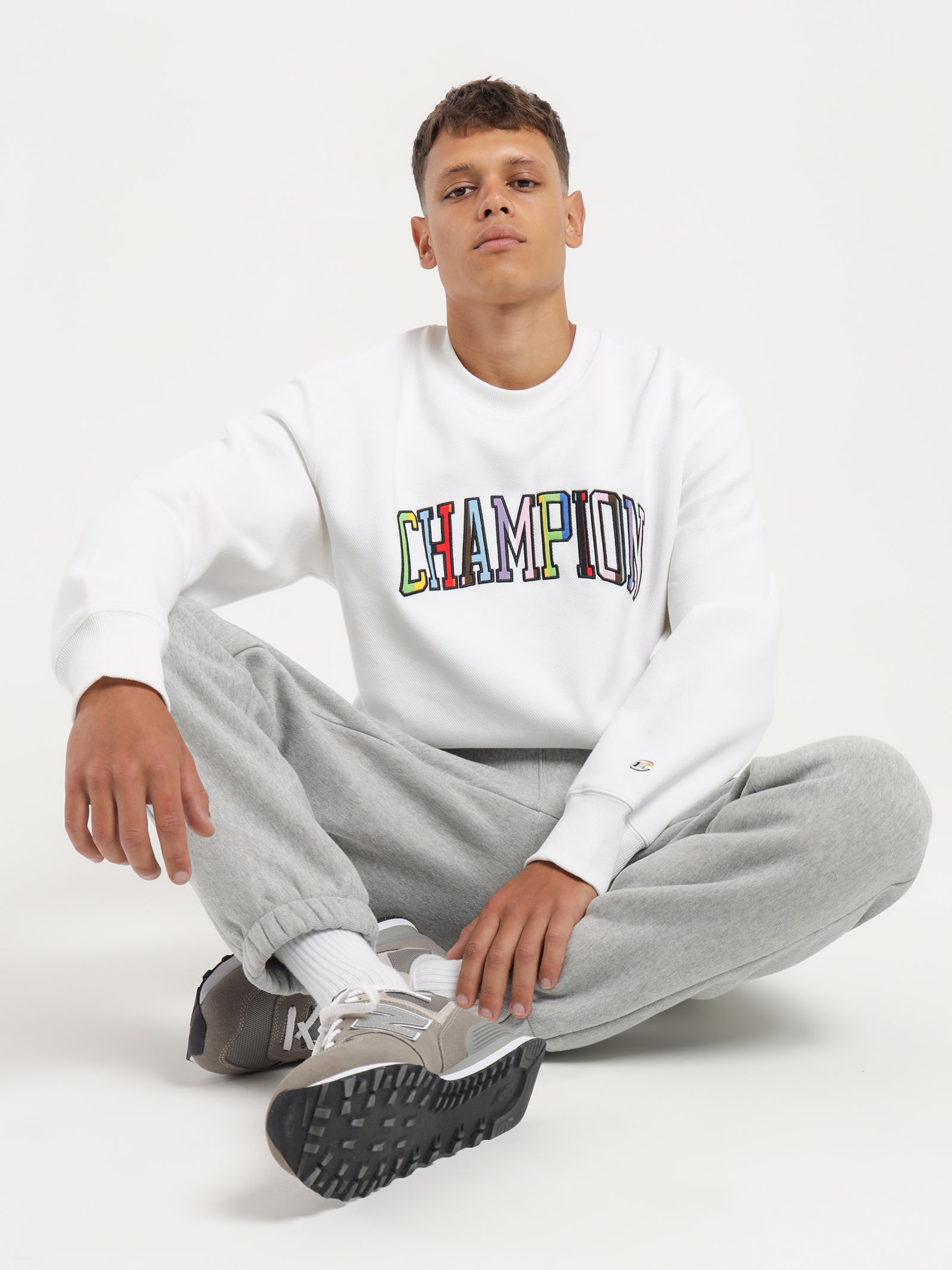 Lifestyle Jacquard Pride Crew in White