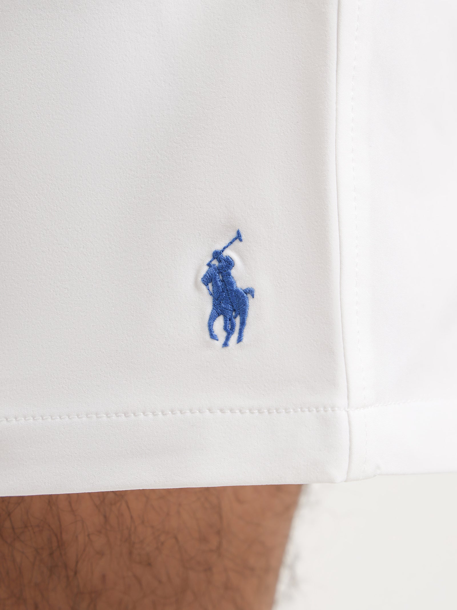 White polo shorts hot sale with blue horses