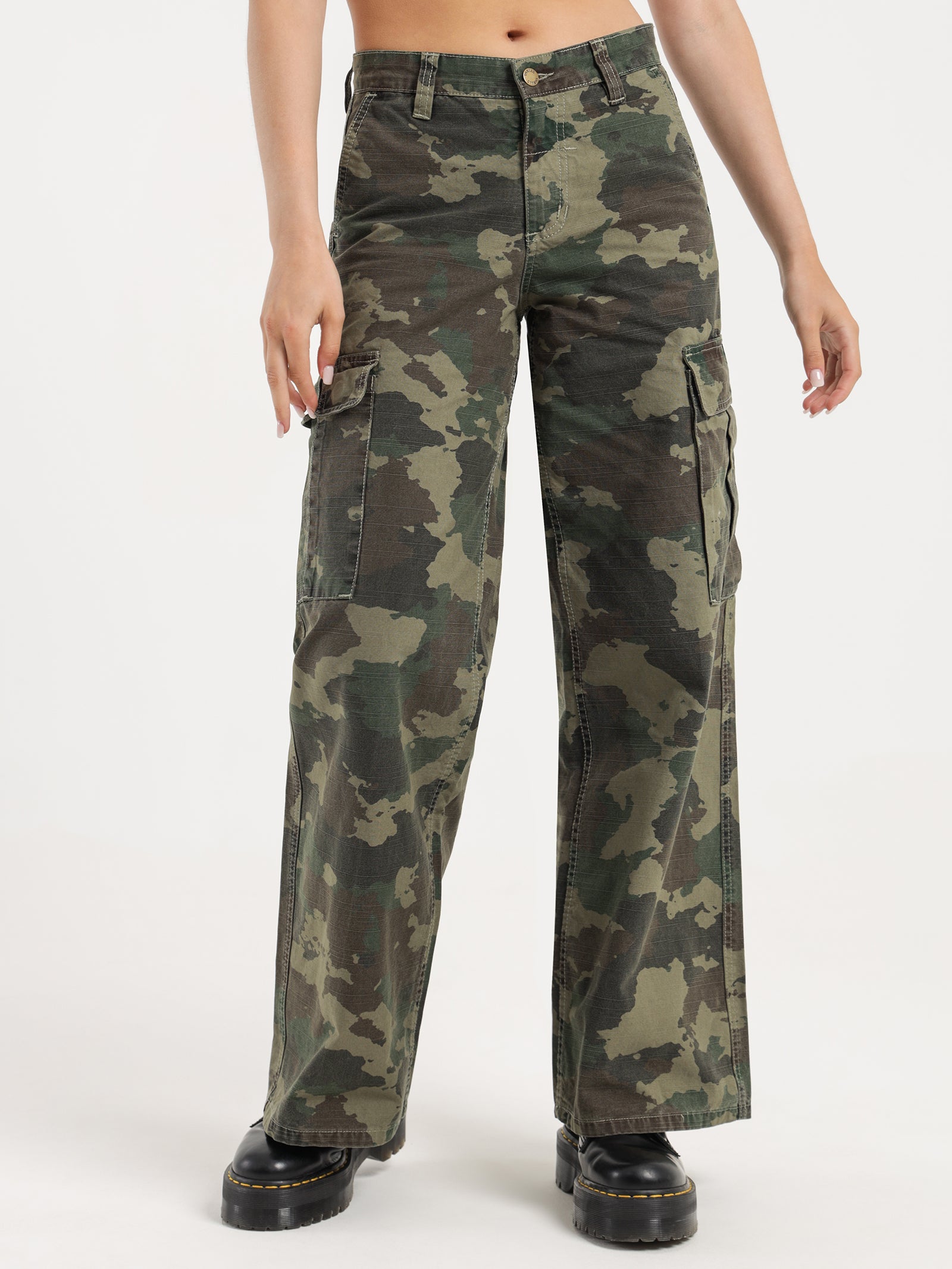 Union Hugger Pants in Camo