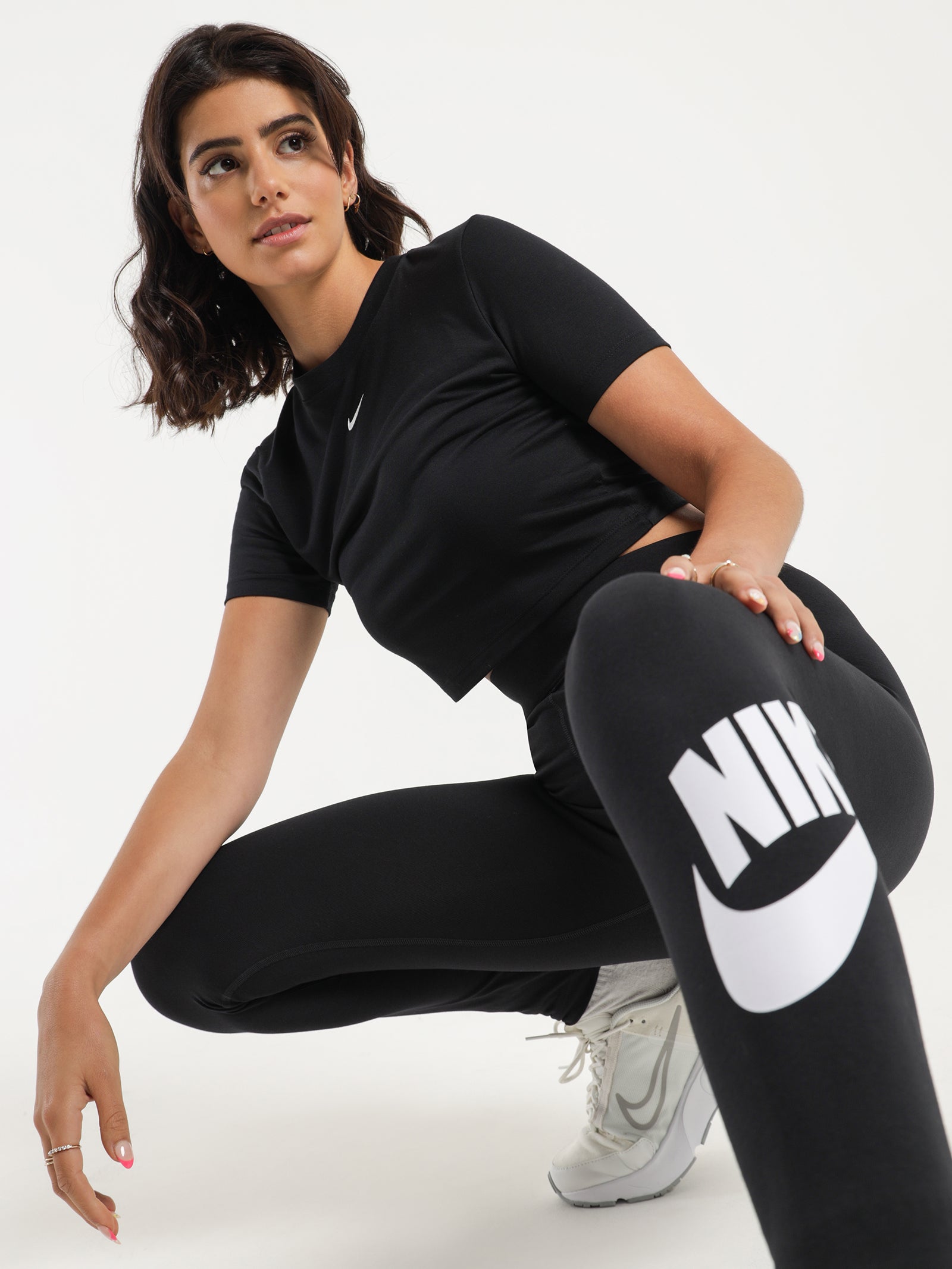 Nike Sportswear Essential Women Lifestyle T-Shirt White Dd1328-100