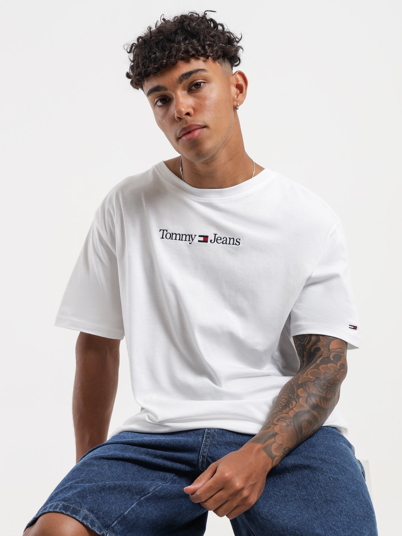 Tommy hilfiger Classic Linear Logo T-Shirt in White White | Glue Store