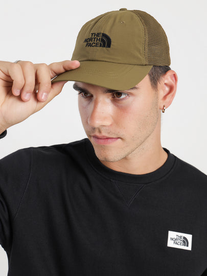 Horizon Mesh Cap in Military Olive