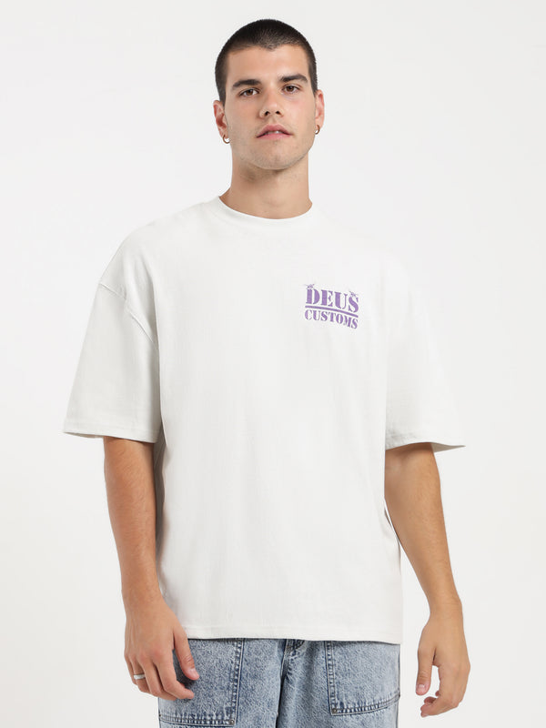 Deus Pub Nuisance T-Shirt in Grey Grey | Glue Store