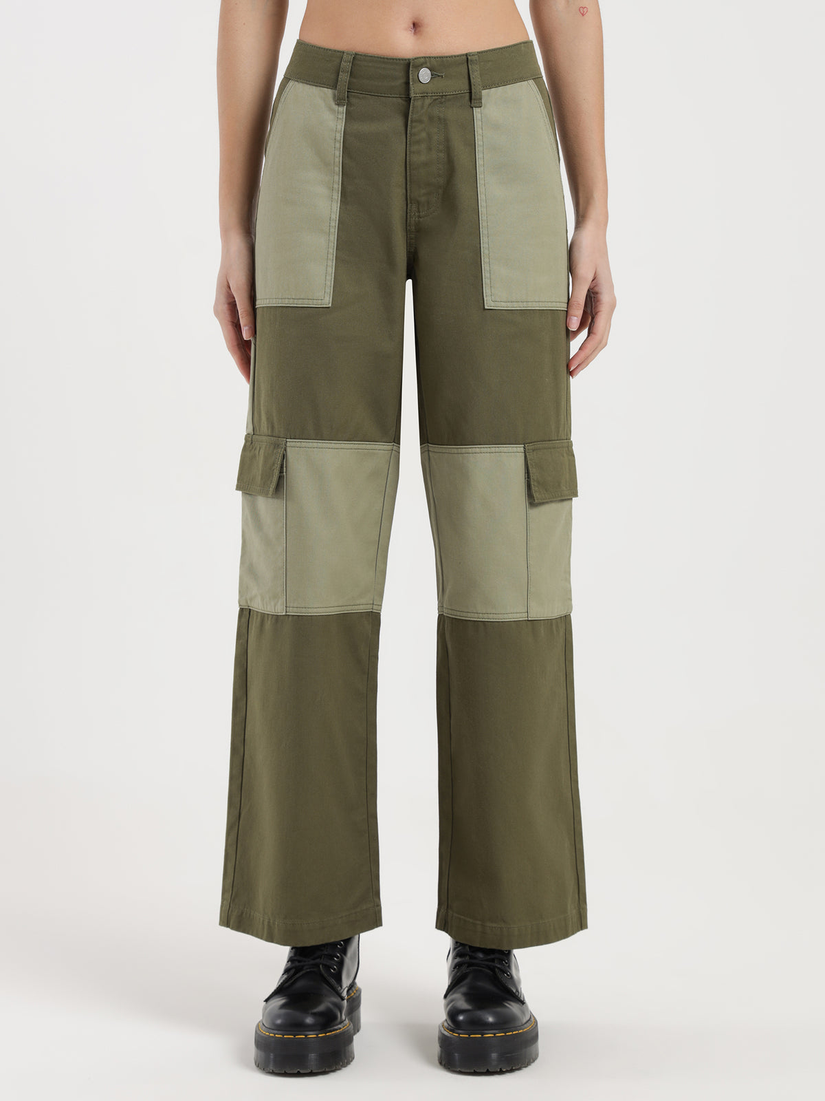 Beyond Her Bronte Low Rise Cargo Pants in 2-Tone Khaki Green | 2 Tone Khaki