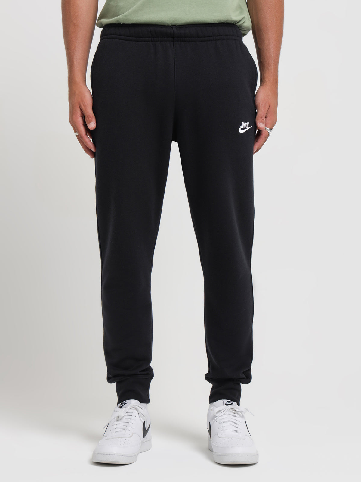 Nike Sportswear Club Jogger in Black | Black