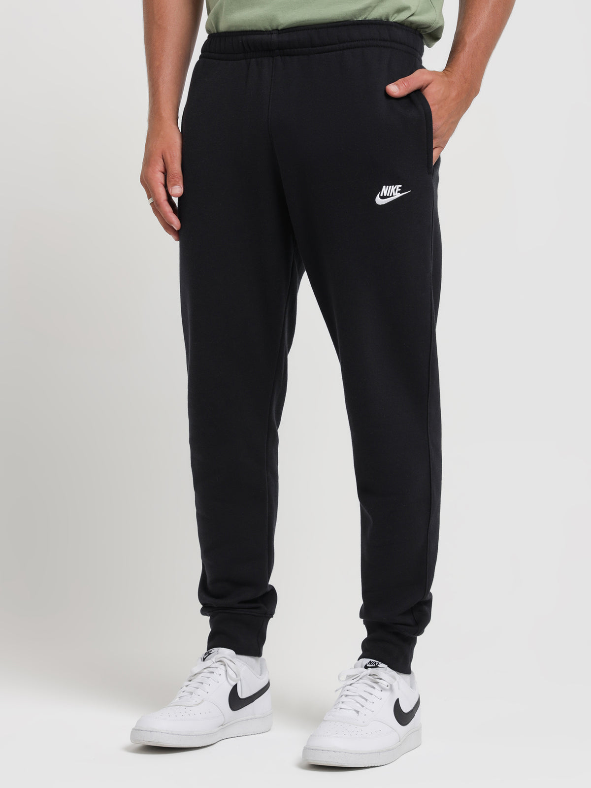 Nike Sportswear Club Jogger in Black | Black