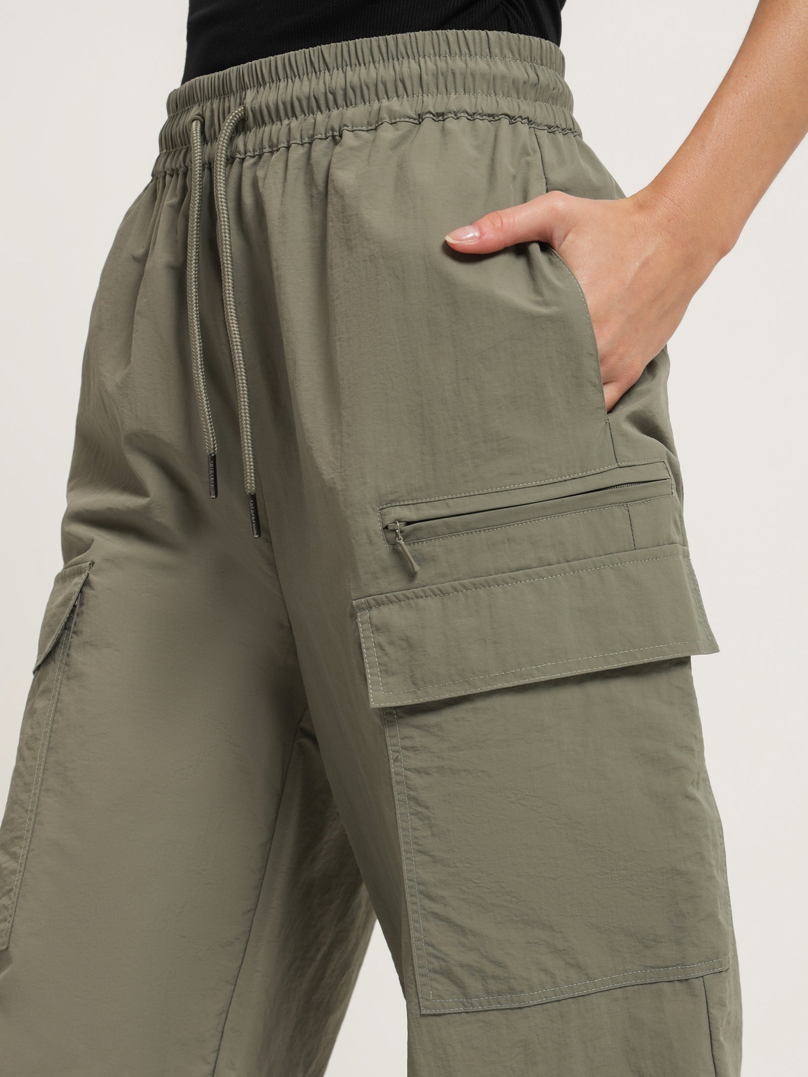 Vladia Spray Pants in Khaki