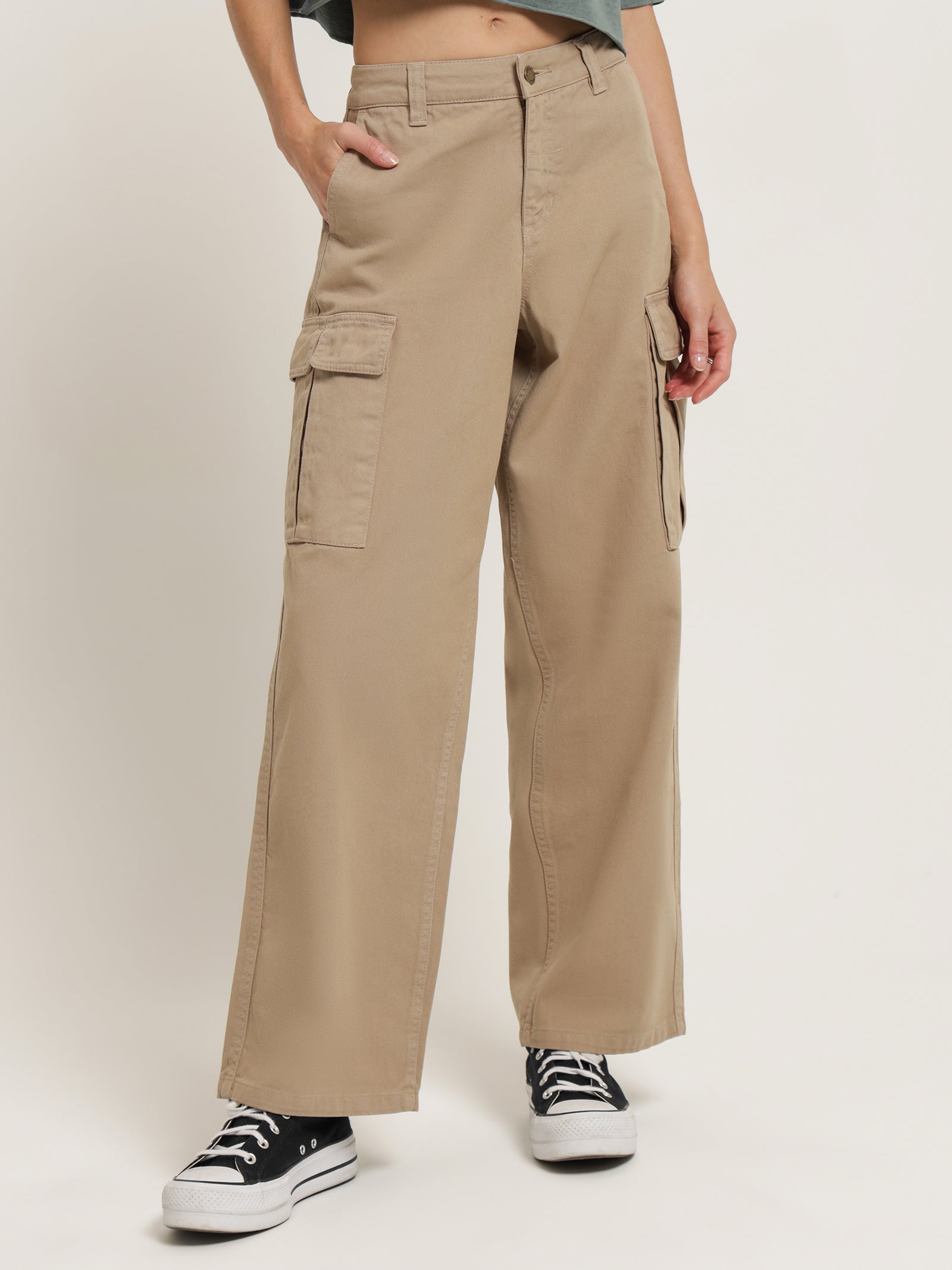 Women's Organic Cotton Baggy Cargo Pants in Authentic Khaki