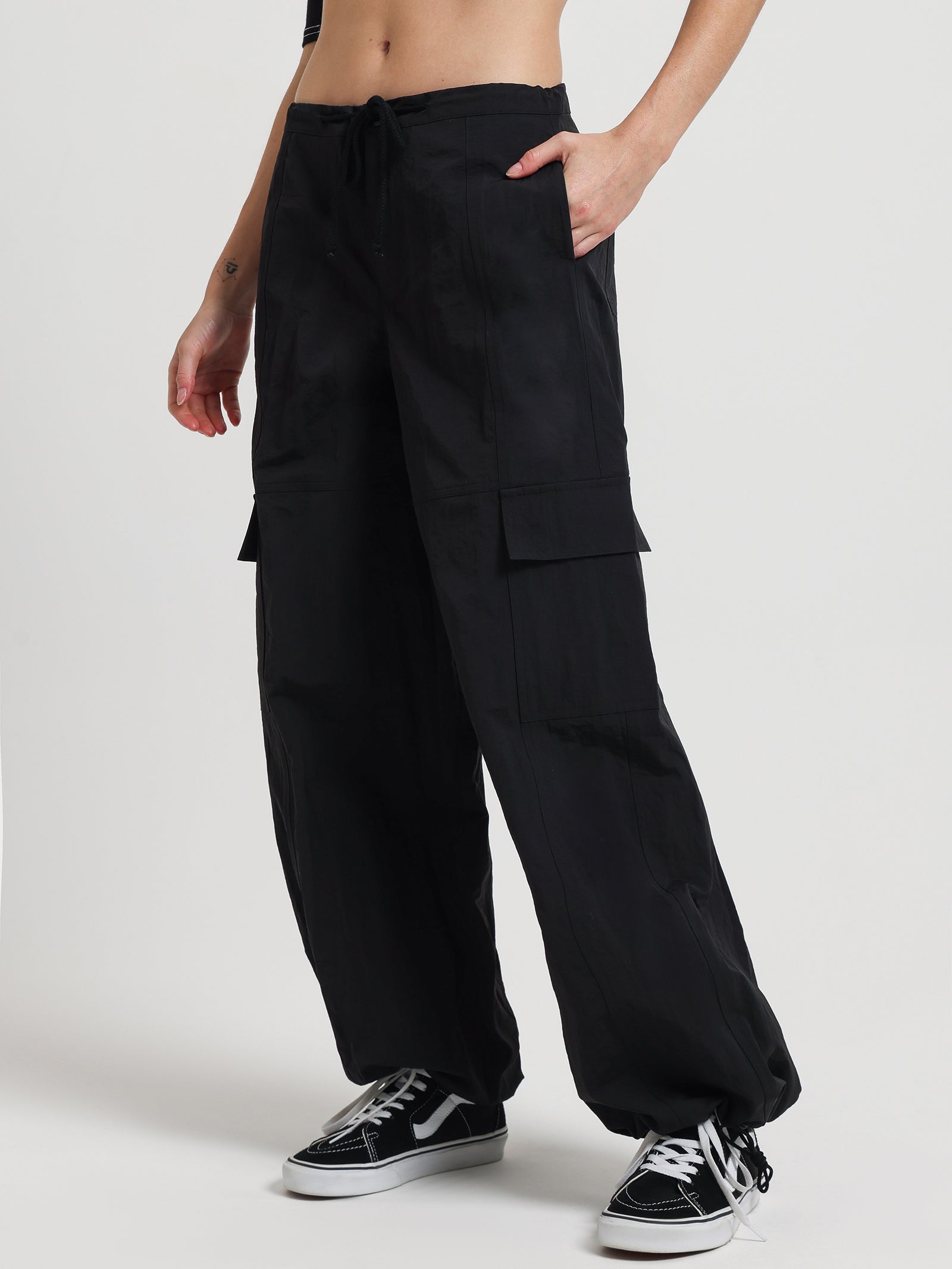 Beyond her Parachute Cargo Pants in Black Black | Glue Store