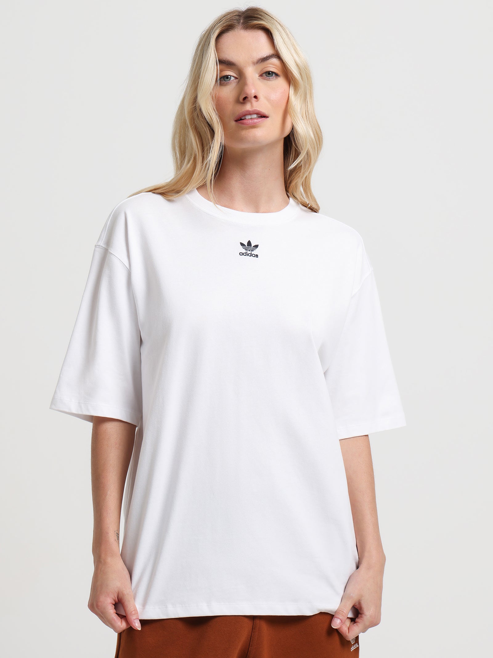 T-Shirt - White Glue Store Essentials Adicolor in