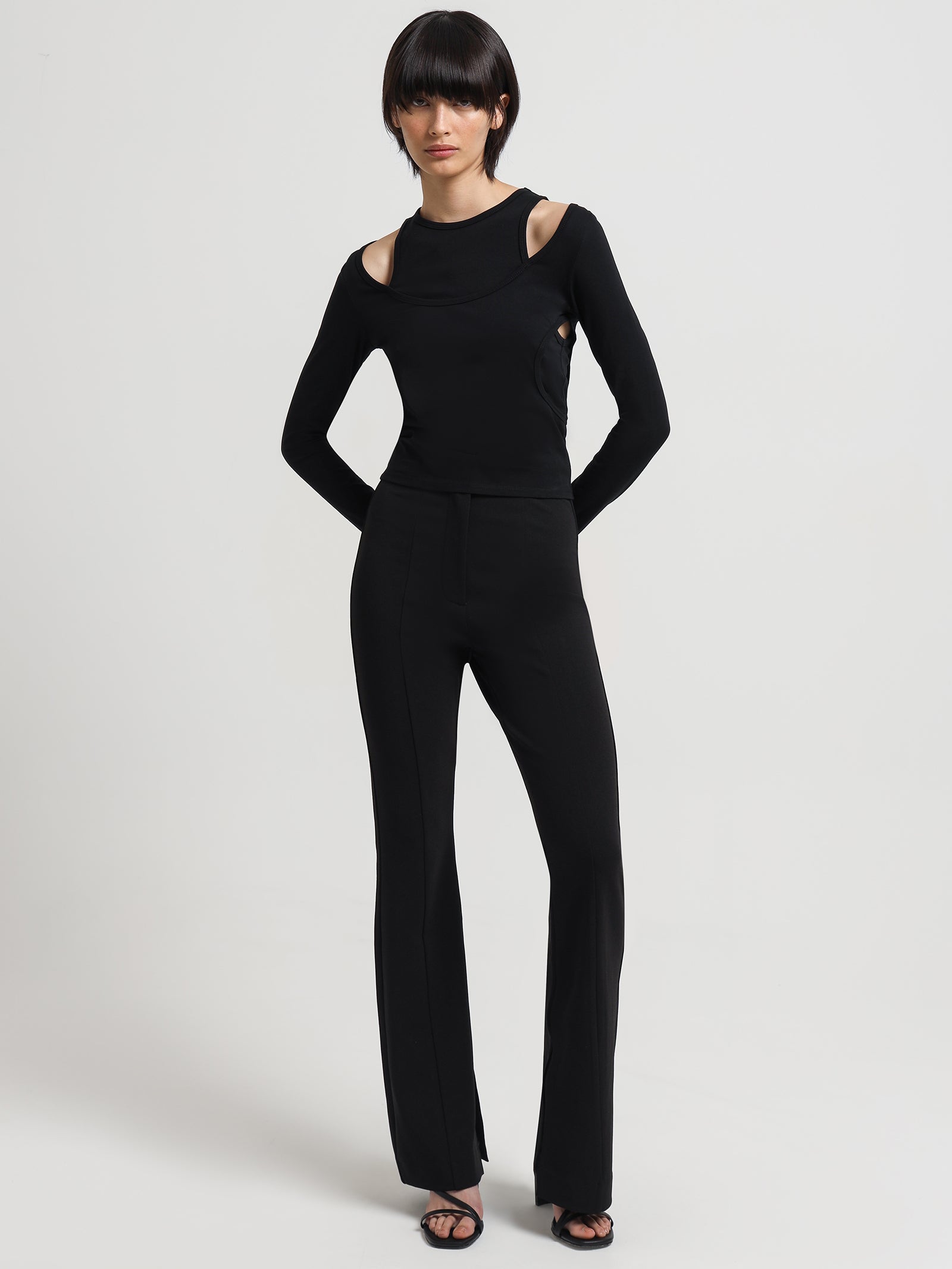 Cyri Crepe Pants in Black