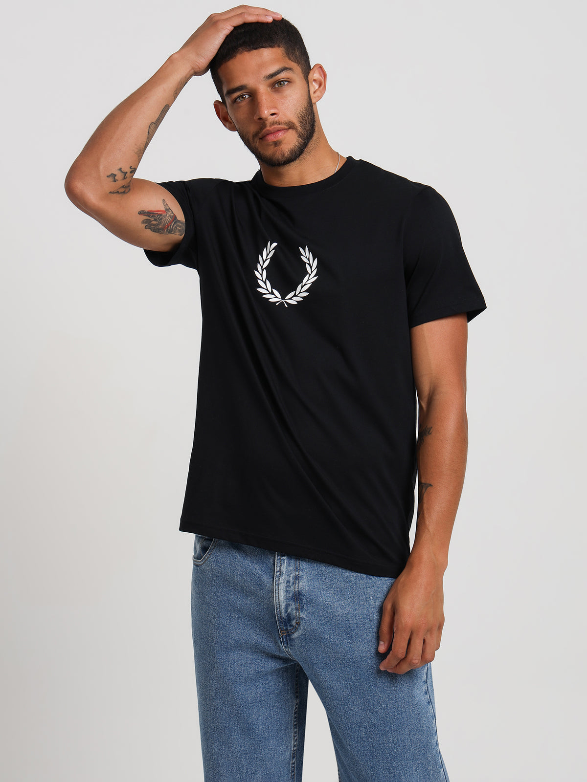 Fred Perry Laurel Wreath Graphic T-Shirt in Black & White | Black