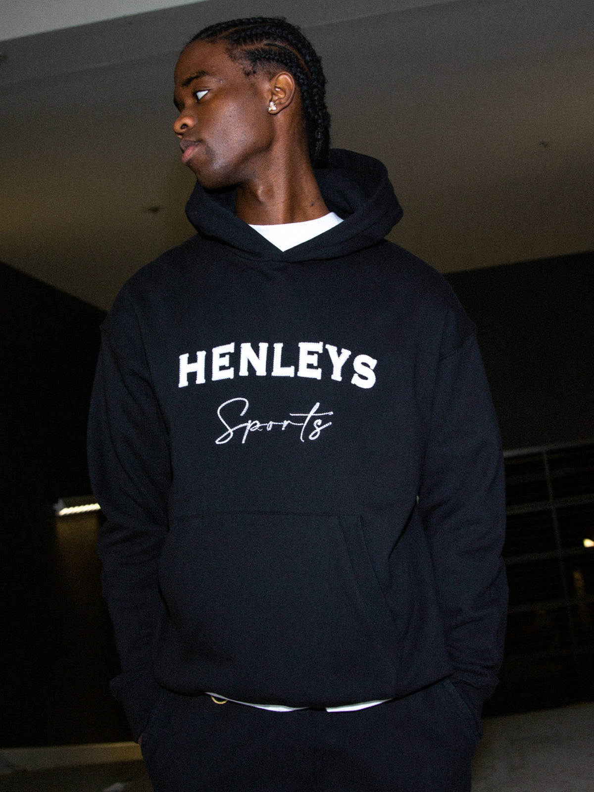 Henleys Club Hooded Sweater in Black | Black