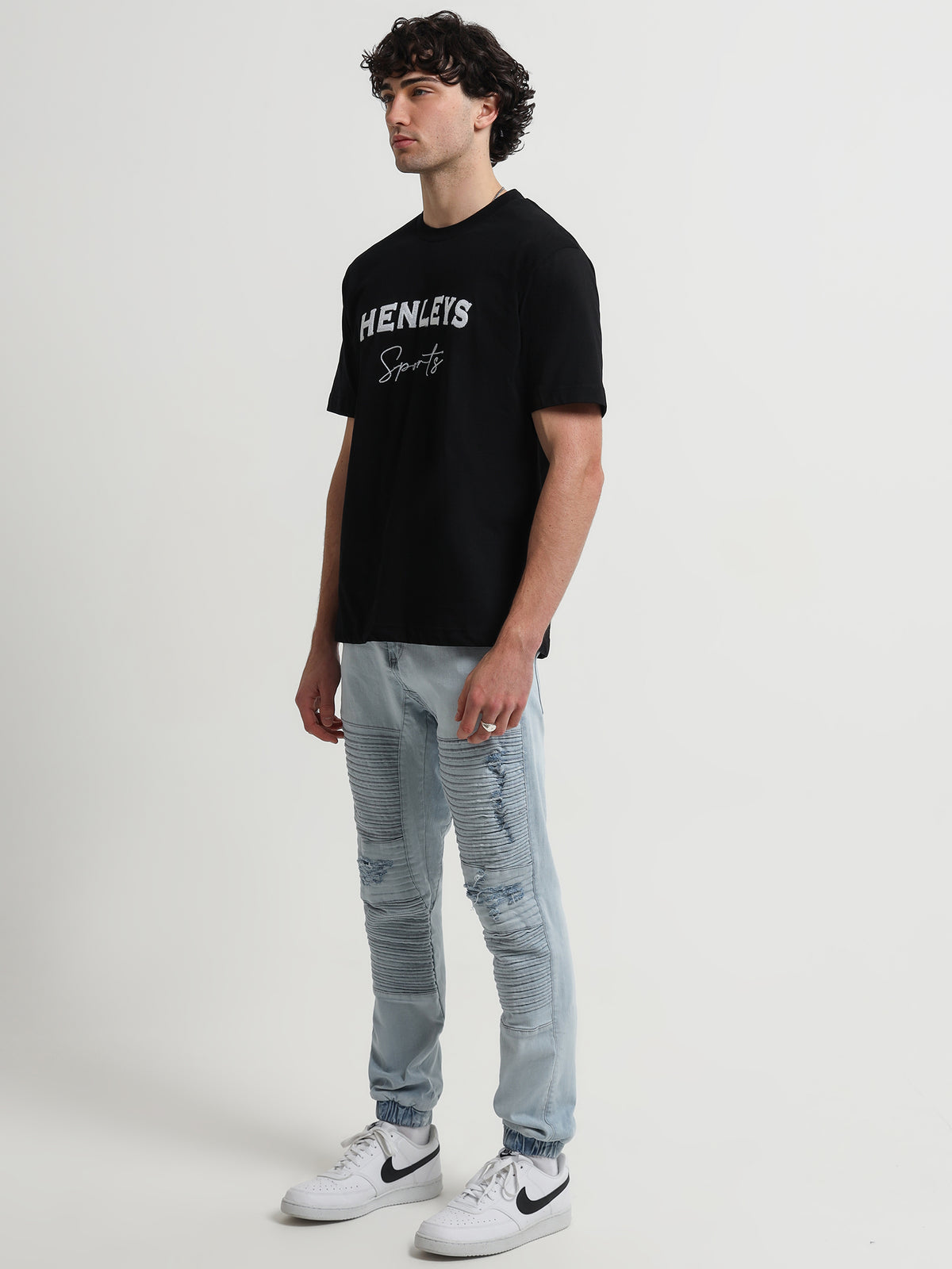 Henleys Club T-Shirt in Black | Black