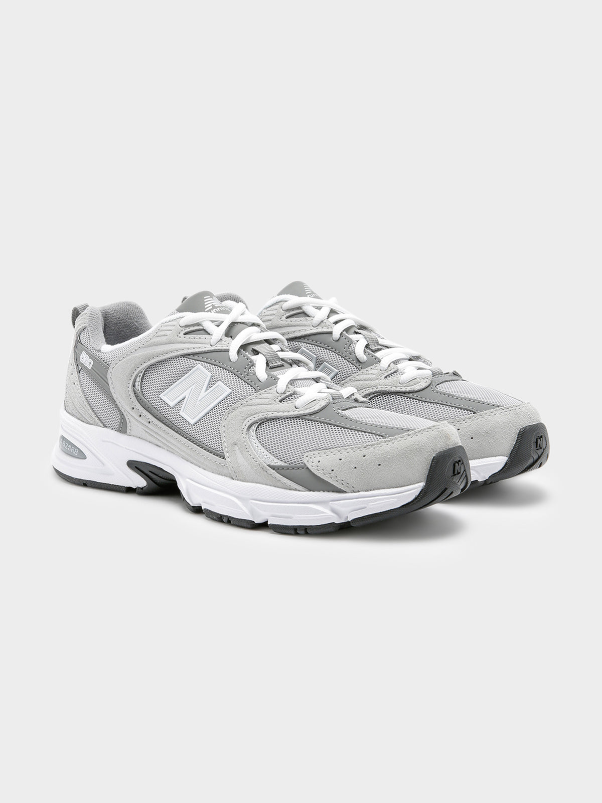 New Balance Unisex 530 Sneakers in White & Silver | White Silver