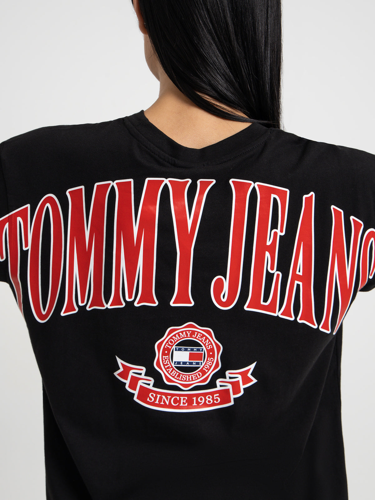 Tommy Hilfiger Logo Oversized Fit T-Shirt in Black | Black