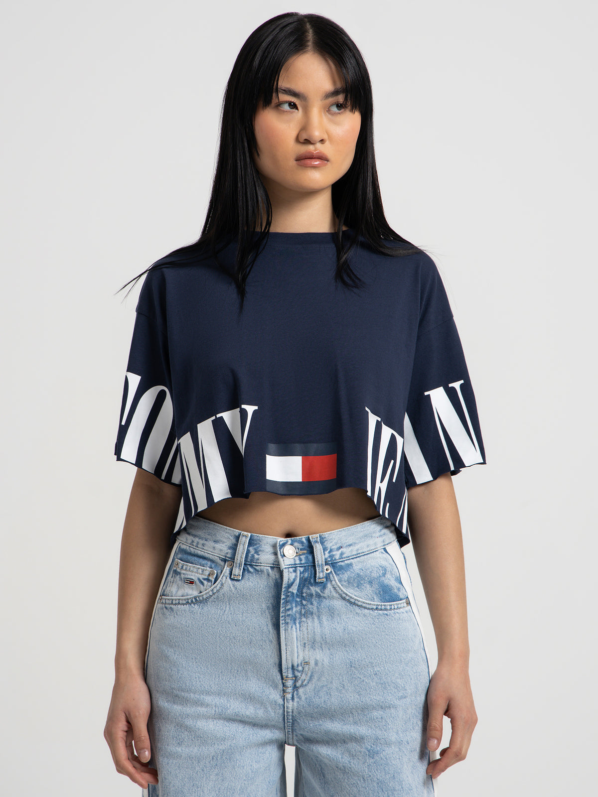 Tommy Hilfiger Logo Oversized Fit Cropped T-Shirt in Twilight Navy | Navy