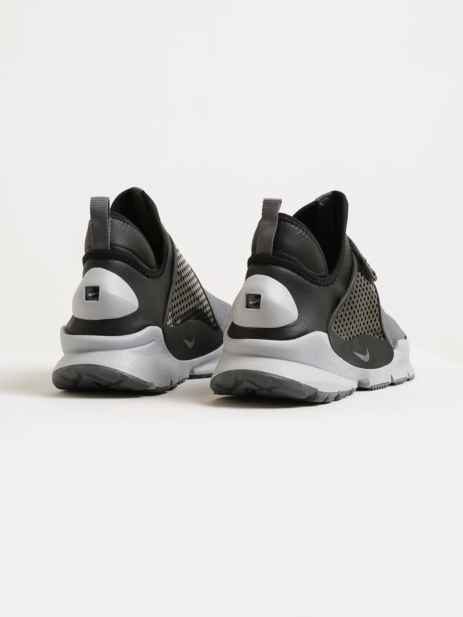 Nike Mens Sock Dart Mid Se Sneakers In Anthracite Glue Store 0156